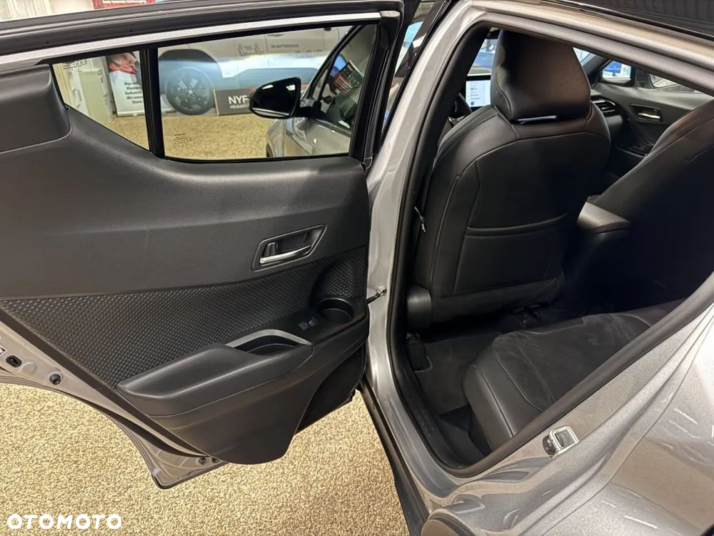 Toyota C-HR Hybrid Lounge - 15