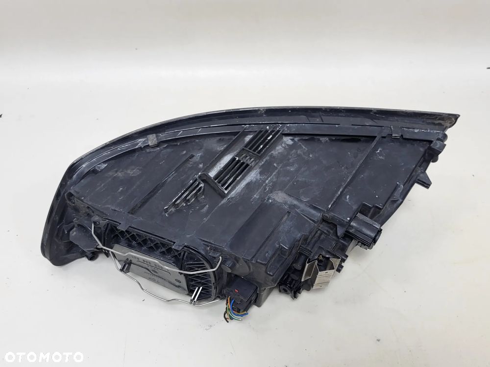 VOLVO V50 S40 LIFT 07-12 PRZEDNIA LAMPA PRAWA EU - 7