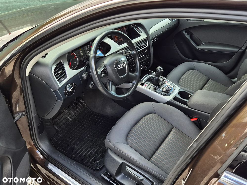 Audi A4 Avant 2.0 TDI DPF S line Sportpaket - 22