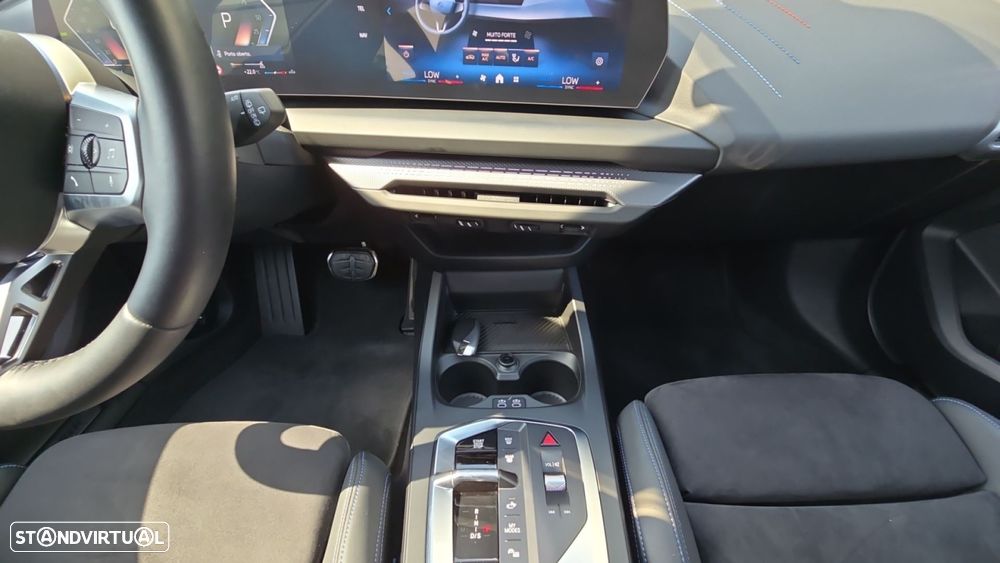 BMW 118 d Pack Desportivo M - 12