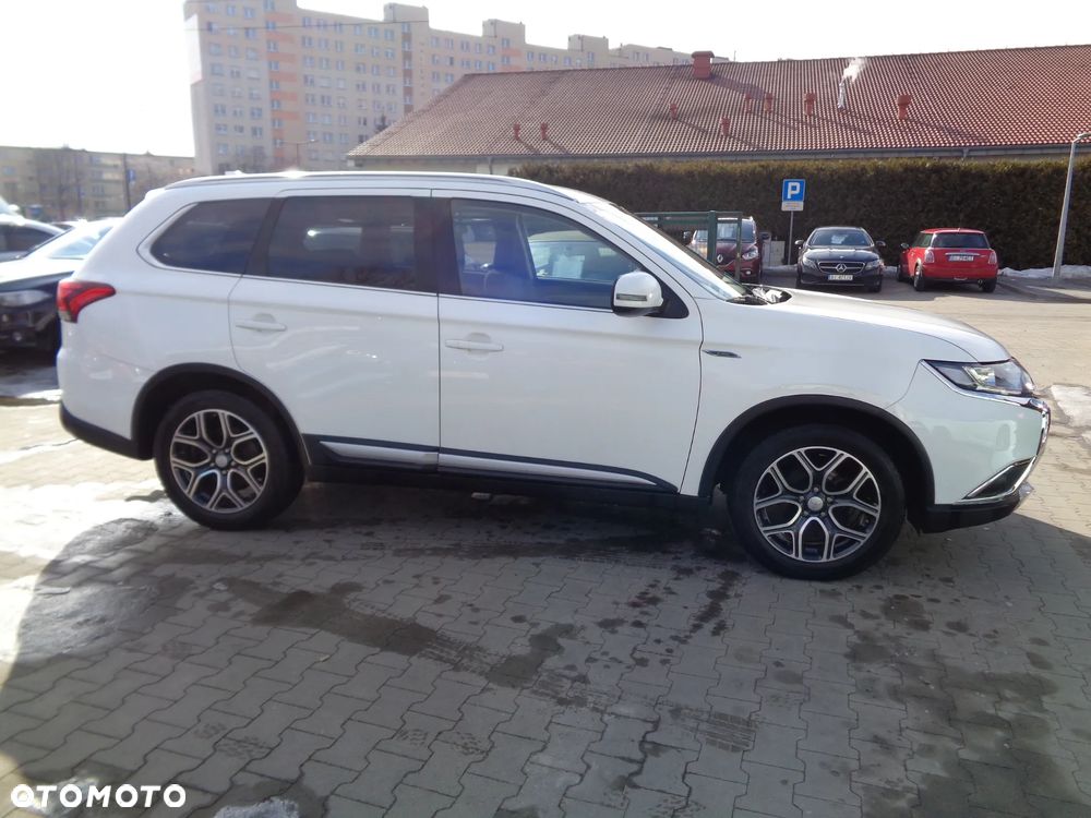 Mitsubishi Outlander 2.0 2WD Diamant Edition - 7