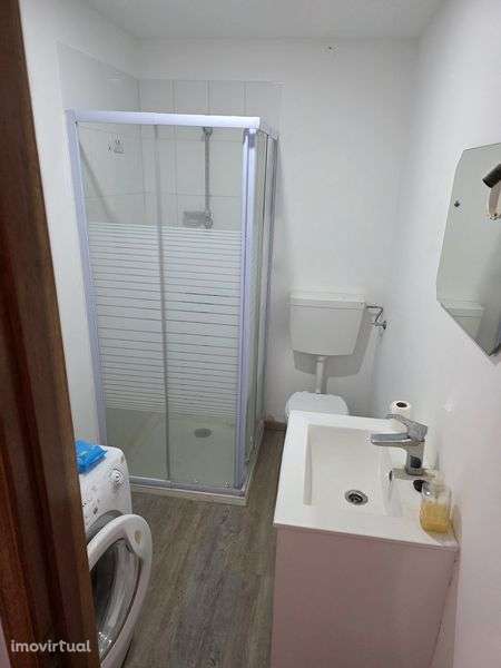 Aluga-se T1 no centro de Vila Viçosa - Grande imagem: 5/8