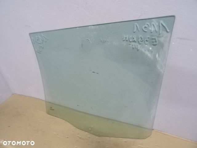 SZYBA BOCZNA DRZWI PRAWY TYŁ BMW E39 KOMBI NR1131 - 4