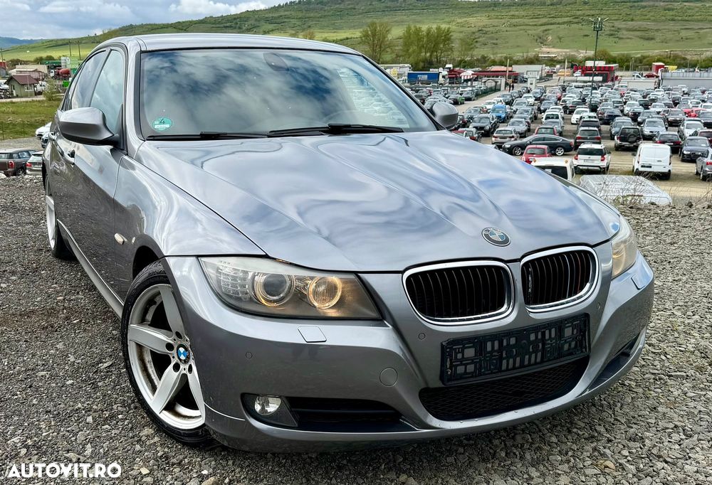 BMW Seria 3 320d DPF Aut. - 24