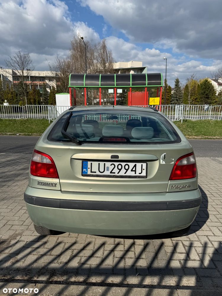 Renault Megane 1.6 RXE 16V - 8