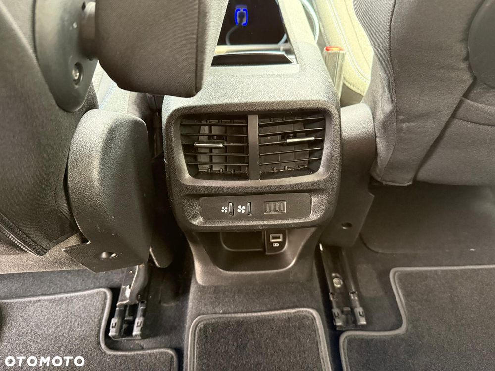 Peugeot Rifter PureTech 130 L2 EAT8 GT - 17