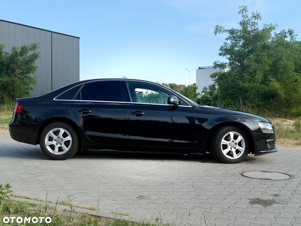 Audi A4 Limousine - 6