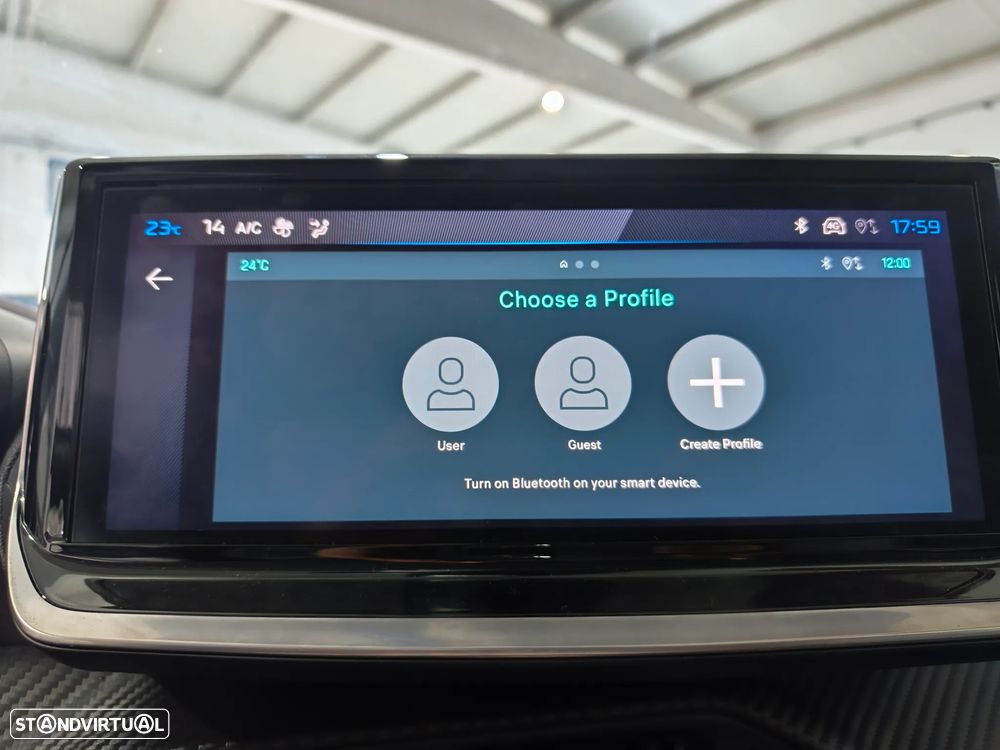 Peugeot 208 1.2 Hybrid Allure e-DCS6 - 10
