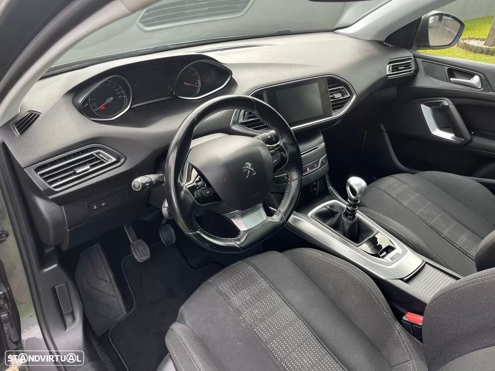 Peugeot 308 SW 1.2 PureTech Allure Full LED - 25
