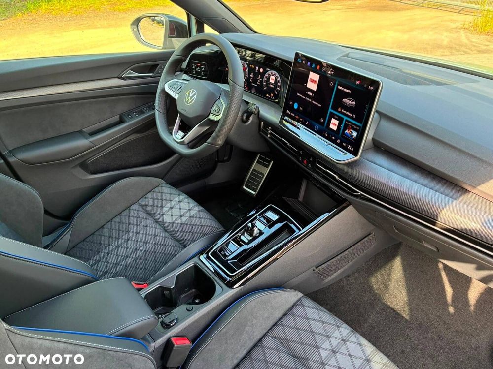 Volkswagen Golf - 25