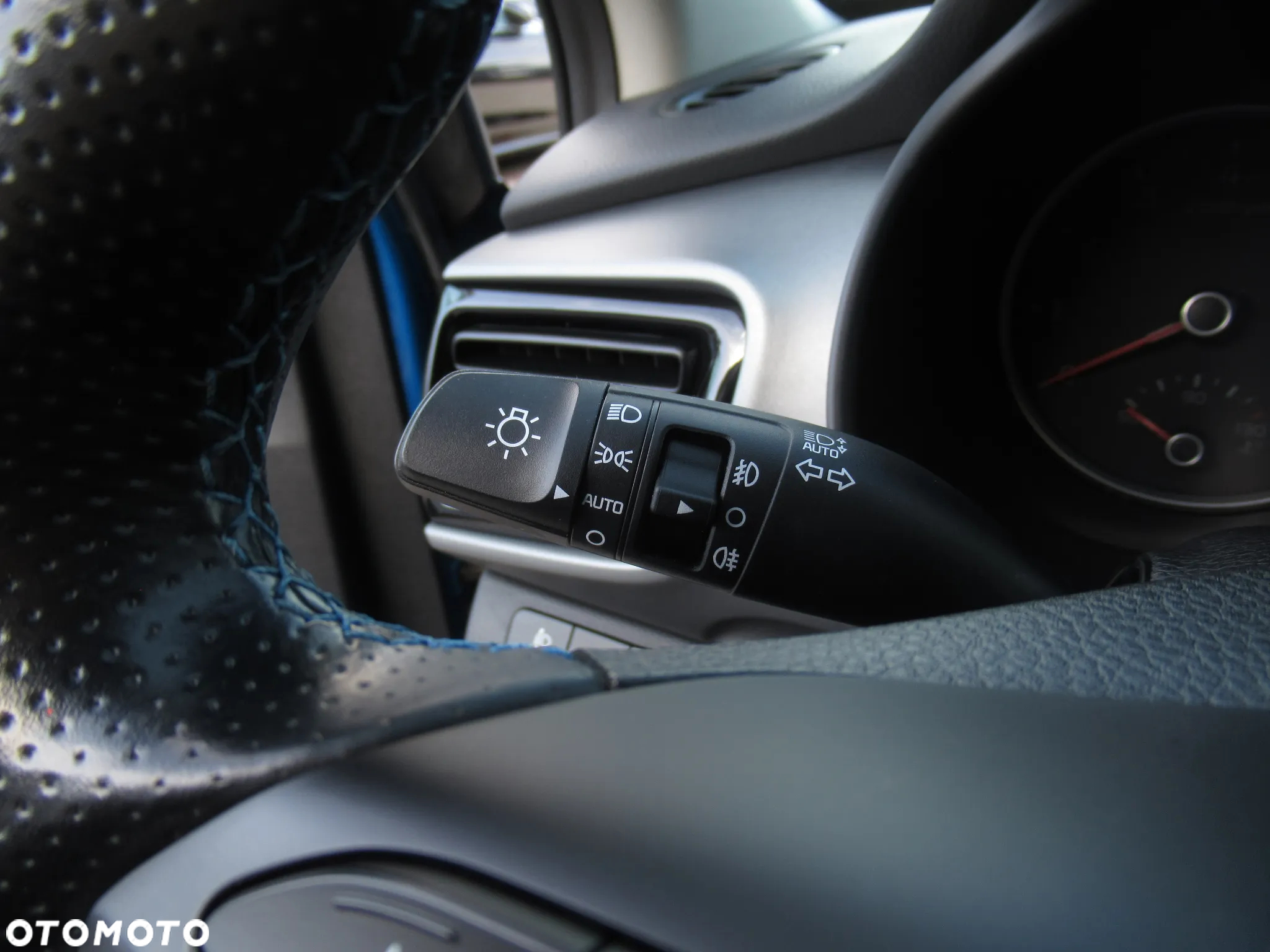 Kia Stonic 1.2 L Business Line - 13