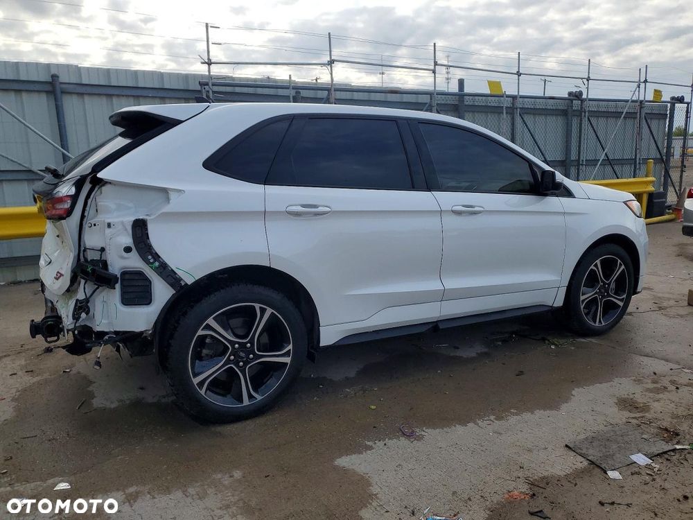 Ford Edge - 3