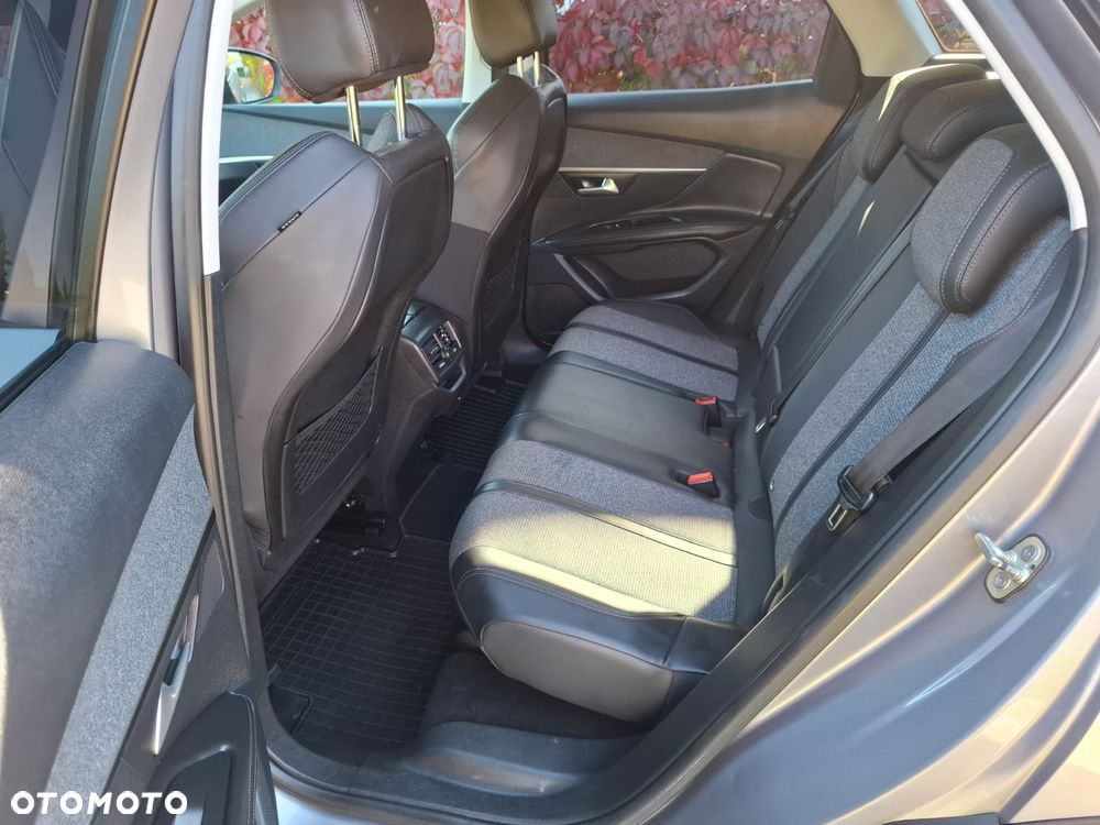 Peugeot 3008 - 23