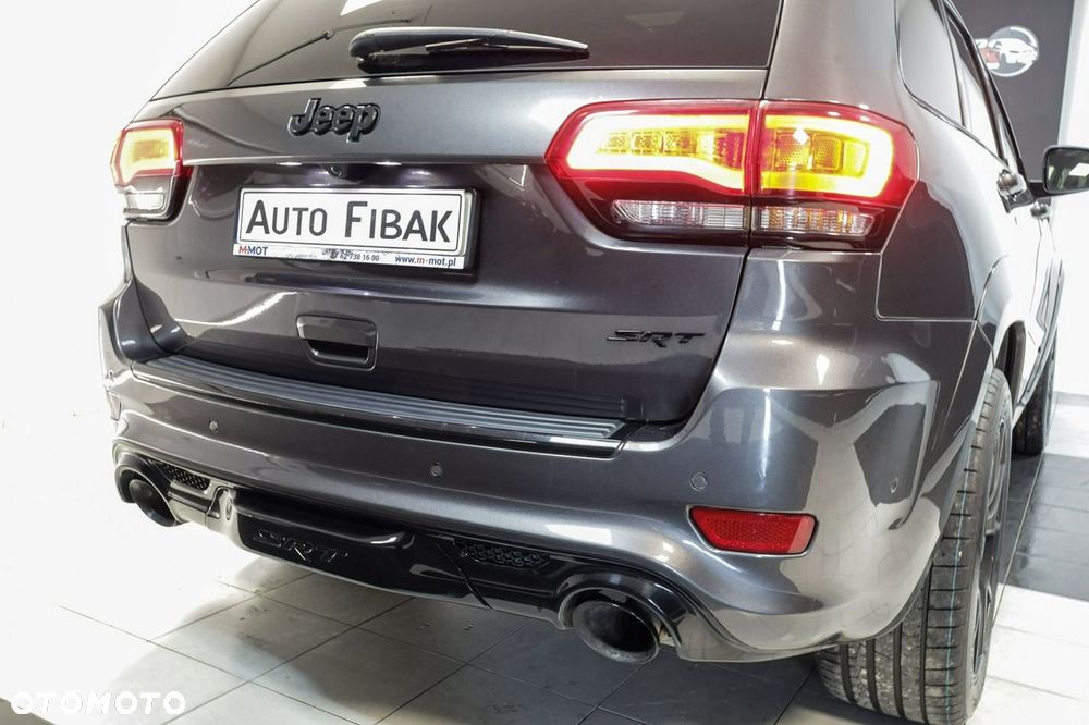 Jeep Grand Cherokee - 11