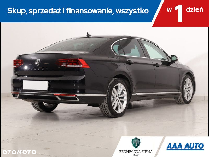 Volkswagen Passat - 6