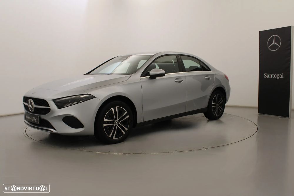 Mercedes-Benz A 250 Limousine e - 14