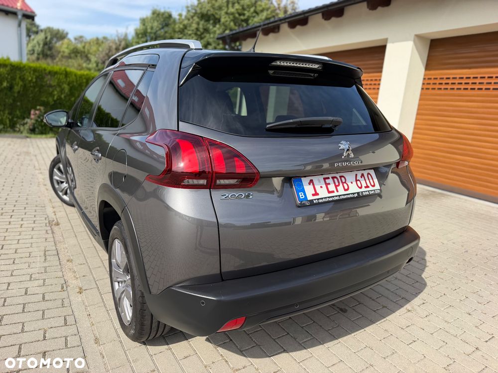 Peugeot 2008 BlueHDi 100 STOP & START Signature - 24