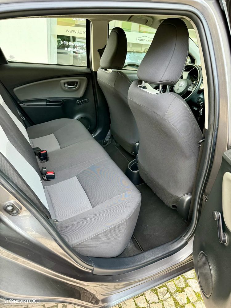 Toyota Yaris 1.0 VVT-i Exclusive - 10