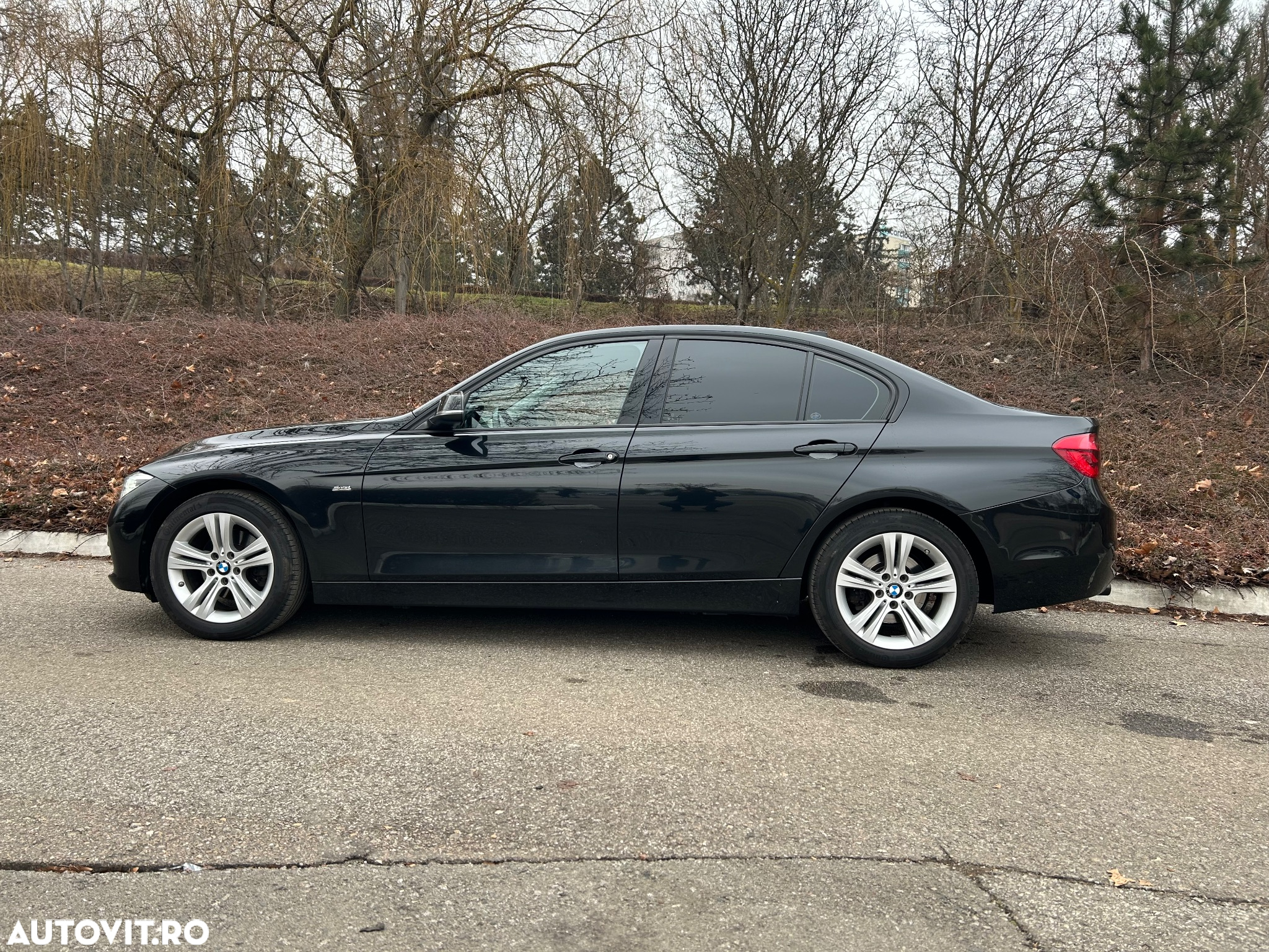 BMW Seria 3 320d Aut. Sport Line - 12