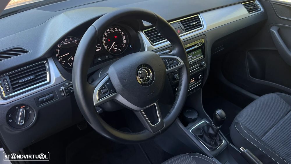 Skoda Rapid Spaceback 1.6 TDi Elegance - 19