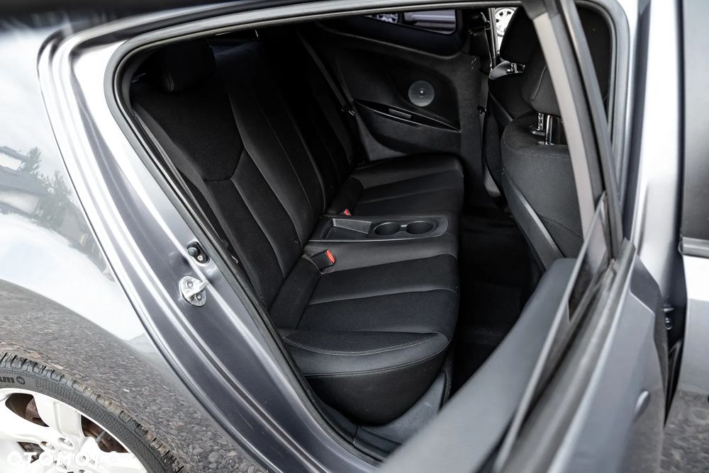 Hyundai Veloster 1.6 GDI Style - 26