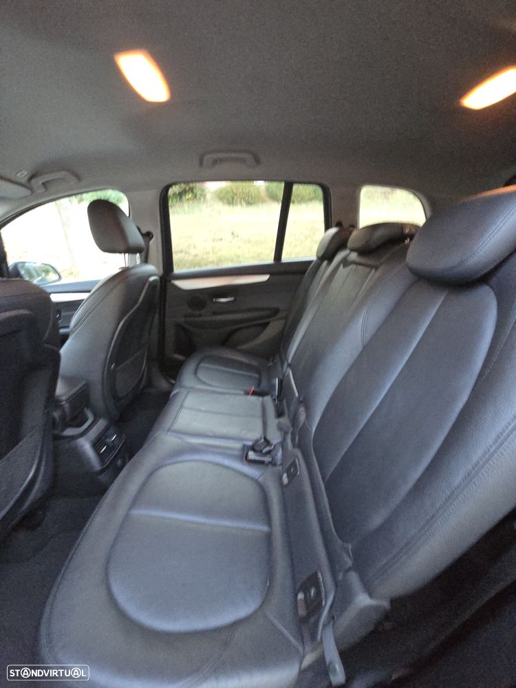 BMW 216 Gran Tourer d 7L Line Sport - 29