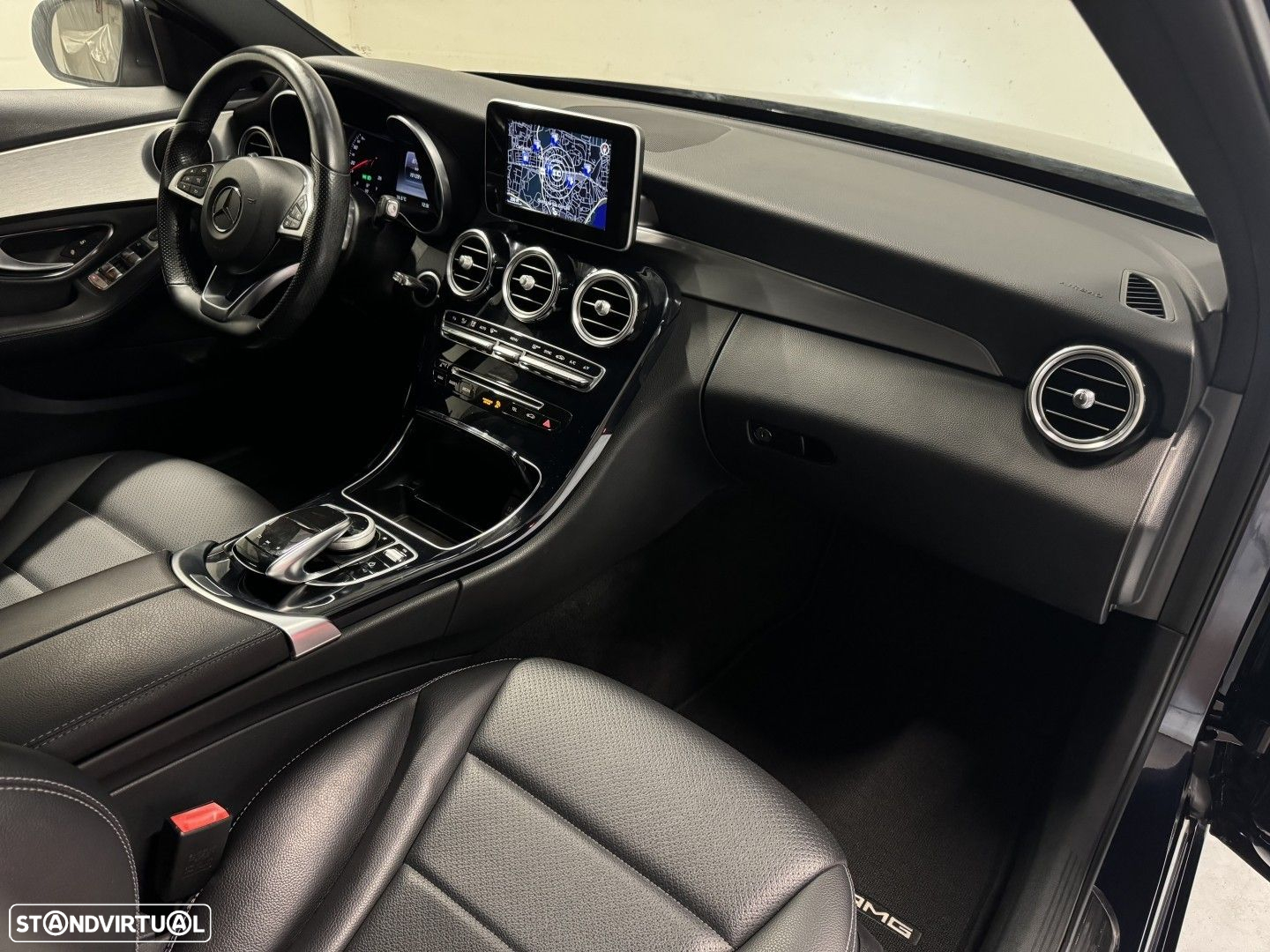 Mercedes-Benz C 300 h AMG Line - 22