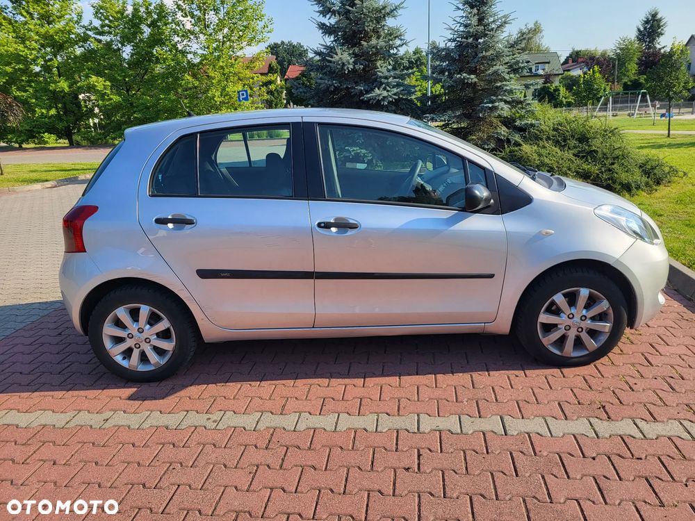 Toyota Yaris 1.3 Luna A/C - 3