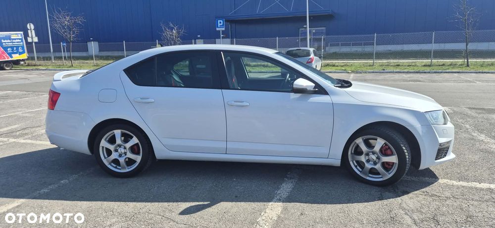 Skoda Octavia 2.0 TDI RS DSG - 9