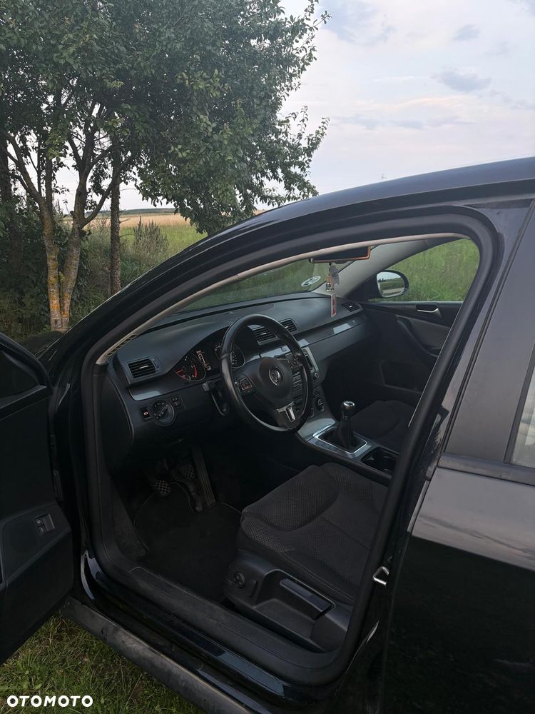 Volkswagen Passat 2.0 TDI Comfortline - 7