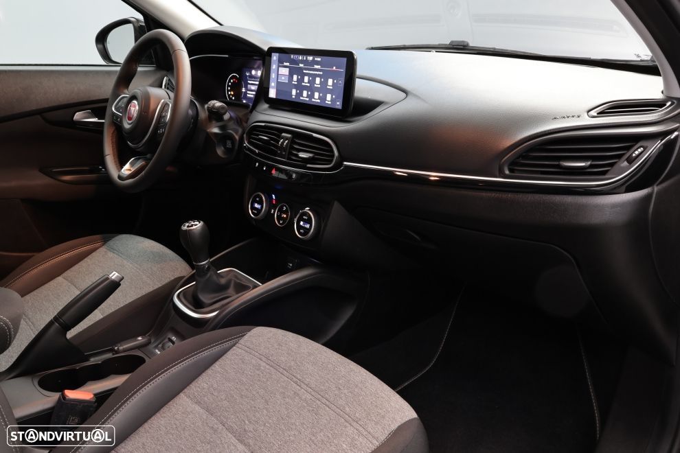 Fiat Tipo Station Wagon Cross 1.0 GSE T3 Cross - 22