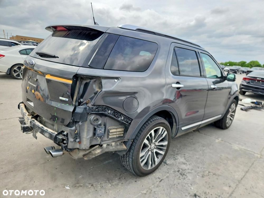 Ford Explorer - 6