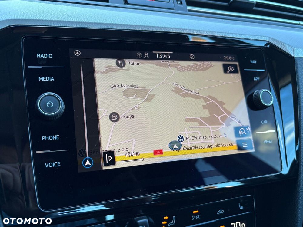 Volkswagen Passat 2.0 TDI EVO Business DSG - 32