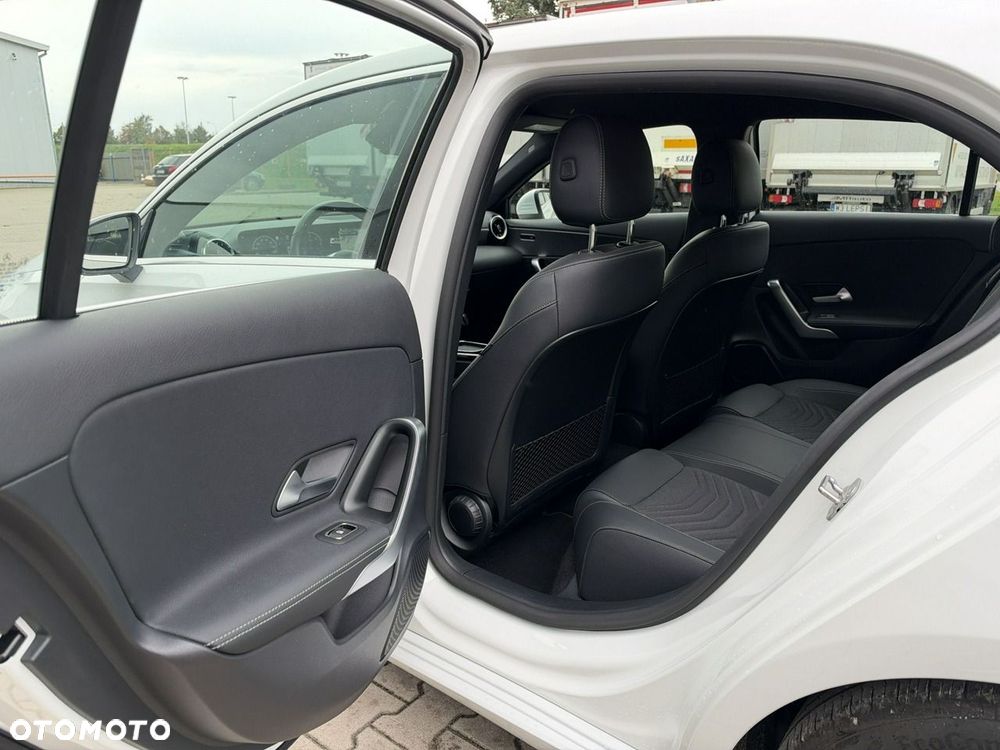 Mercedes-Benz Klasa A 200 d 8G-DCT - 14