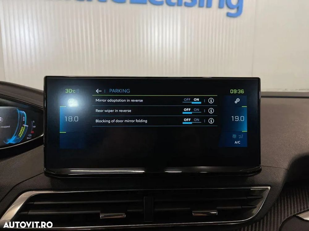 Peugeot 3008 Hybrid 225 e-EAT8 Allure Pack - 17