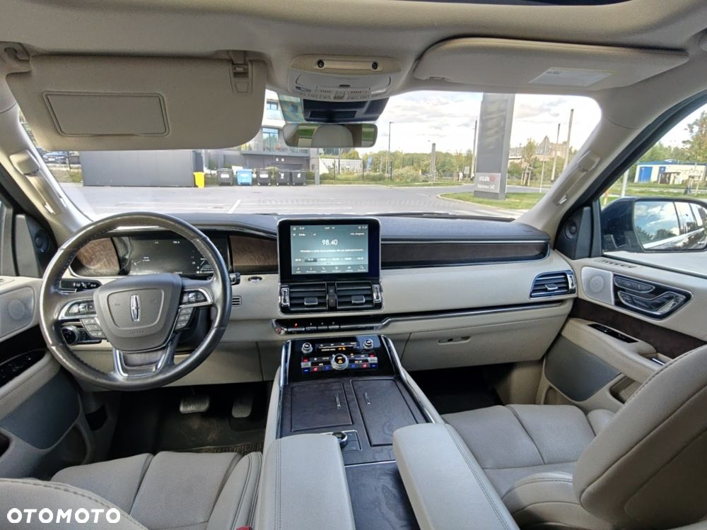 Lincoln Navigator - 23