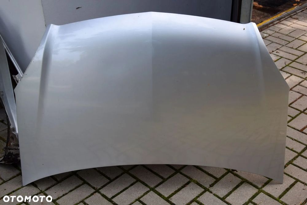 Opel Zafira B 05-14  Maska pokrywa silnika srebrna Z157 ładna - 1
