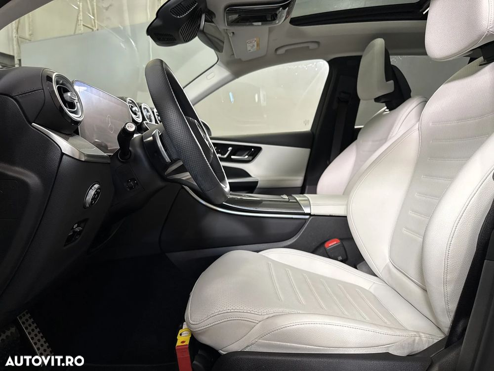 Mercedes-Benz GLC 300 e 4Matic 9G-TRONIC Edition AMG Line - 24