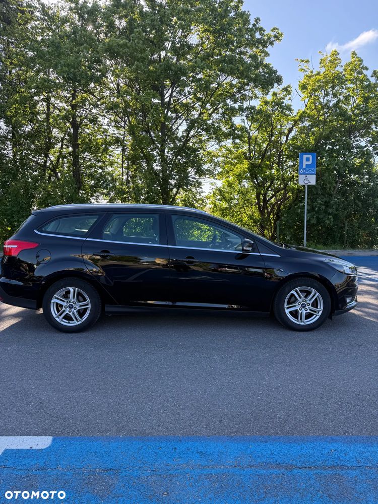 Ford Focus 1.0 EcoBoost Titanium - 4