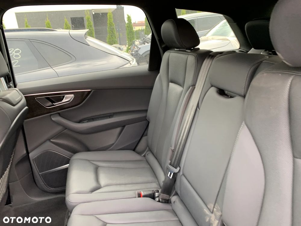 Audi Q7 - 19