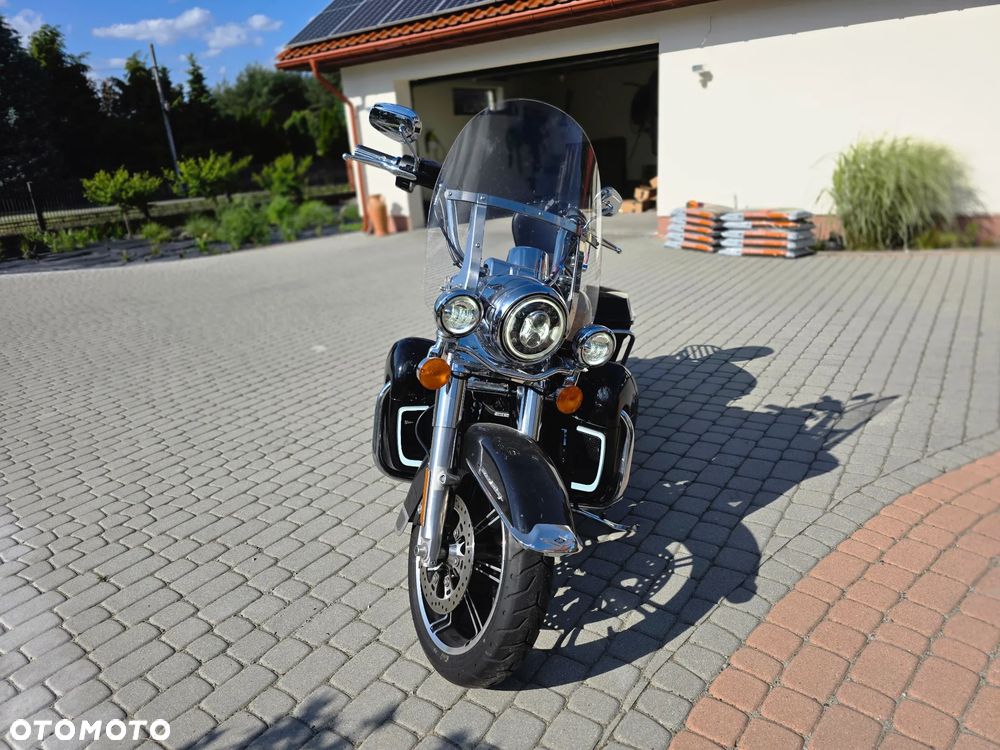 Harley-Davidson Touring Road King - 14