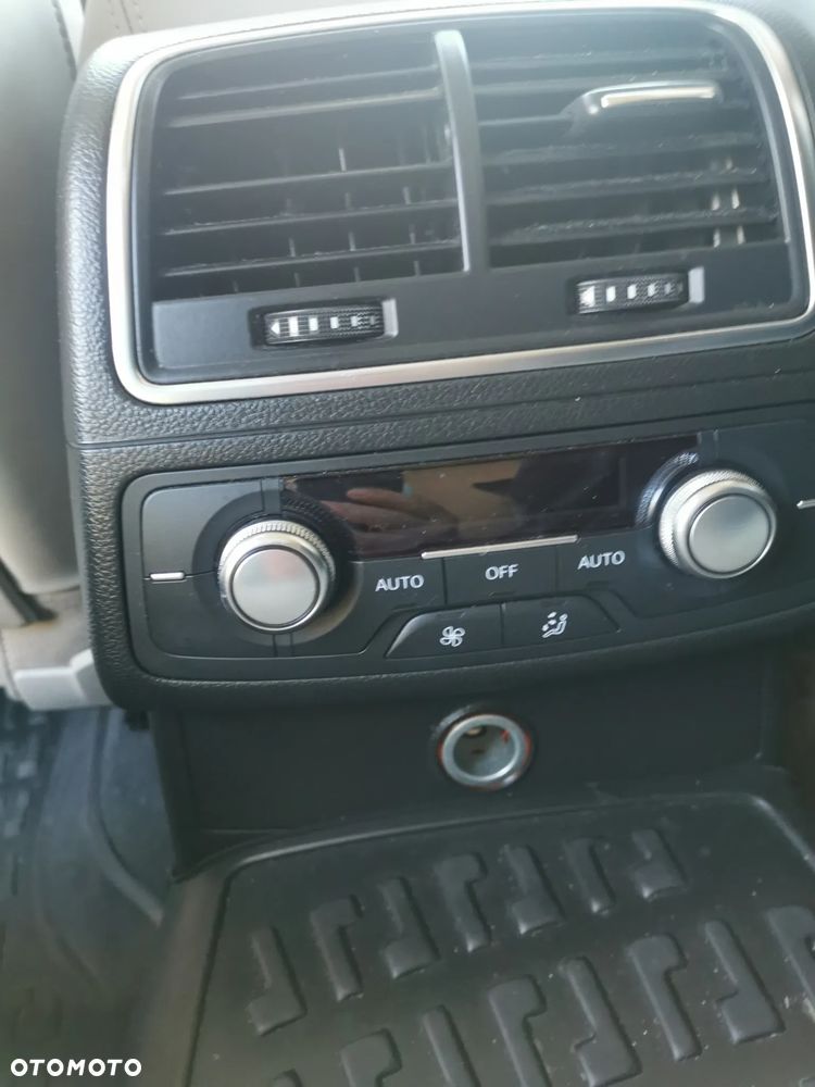Audi A6 Avant 2.0 TDI Ultra DPF S tronic - 3