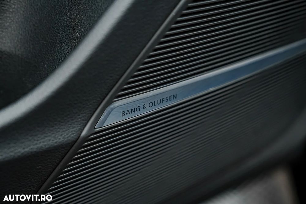 Audi Q8 55 TFSIe quattro tiptronic - 38