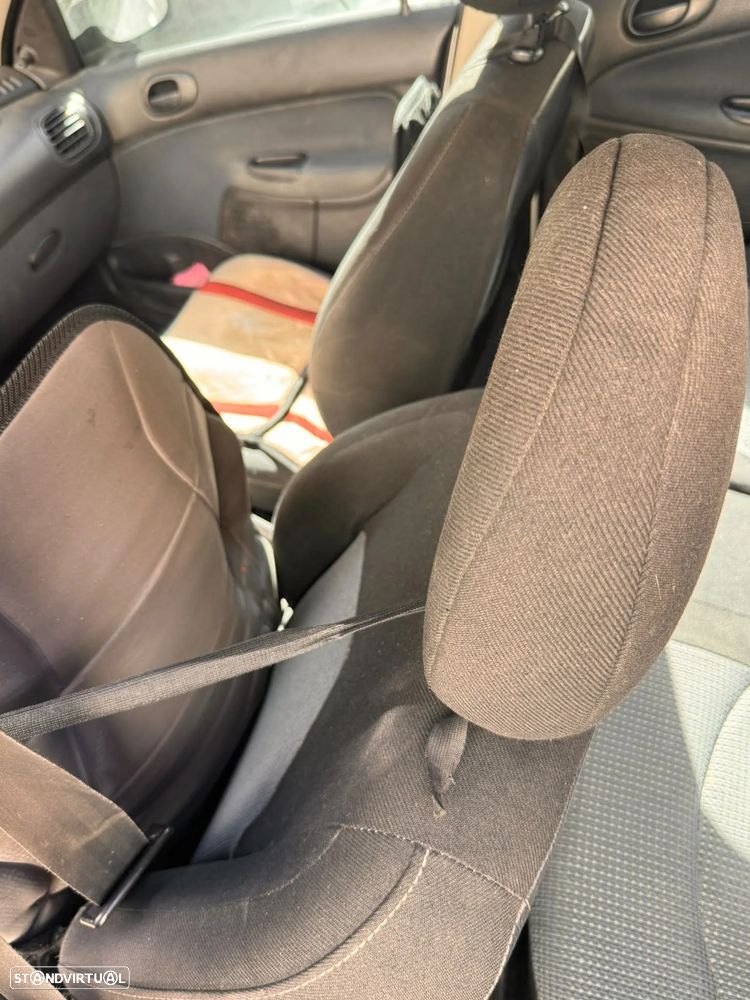 Peugeot 206 - 14