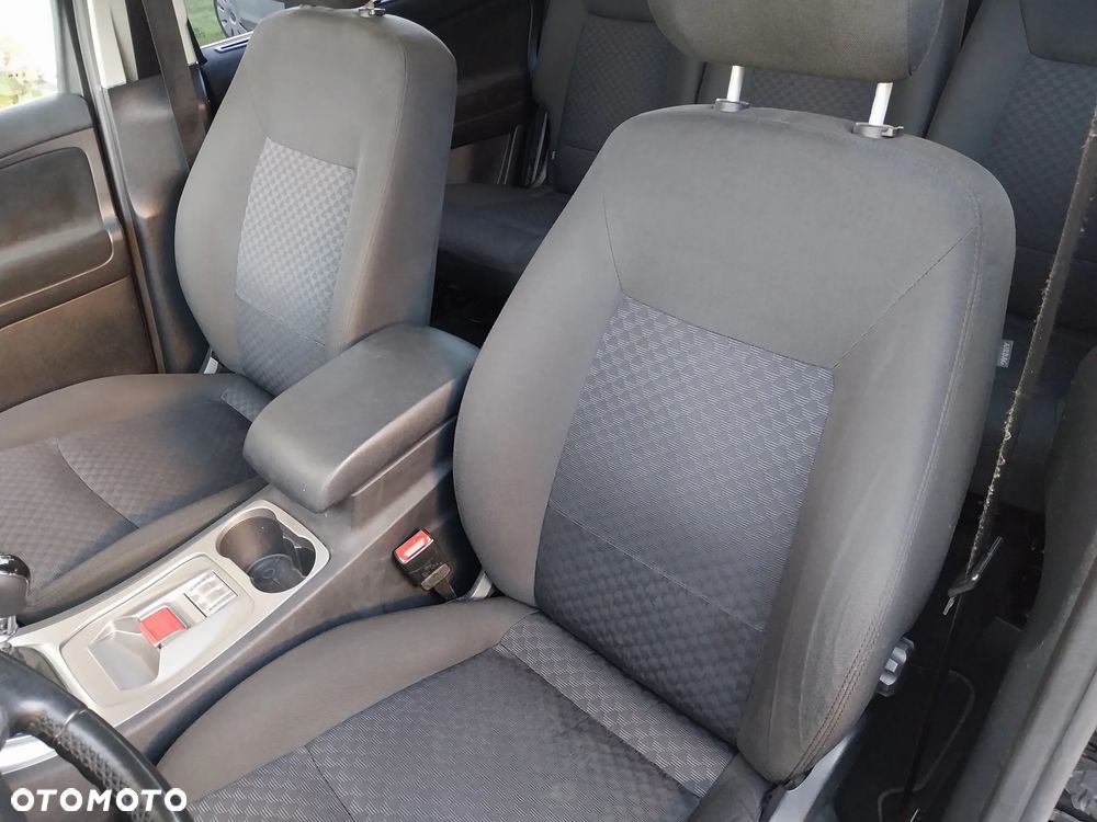 Ford Galaxy 2.0 TDCi Ghia - 23