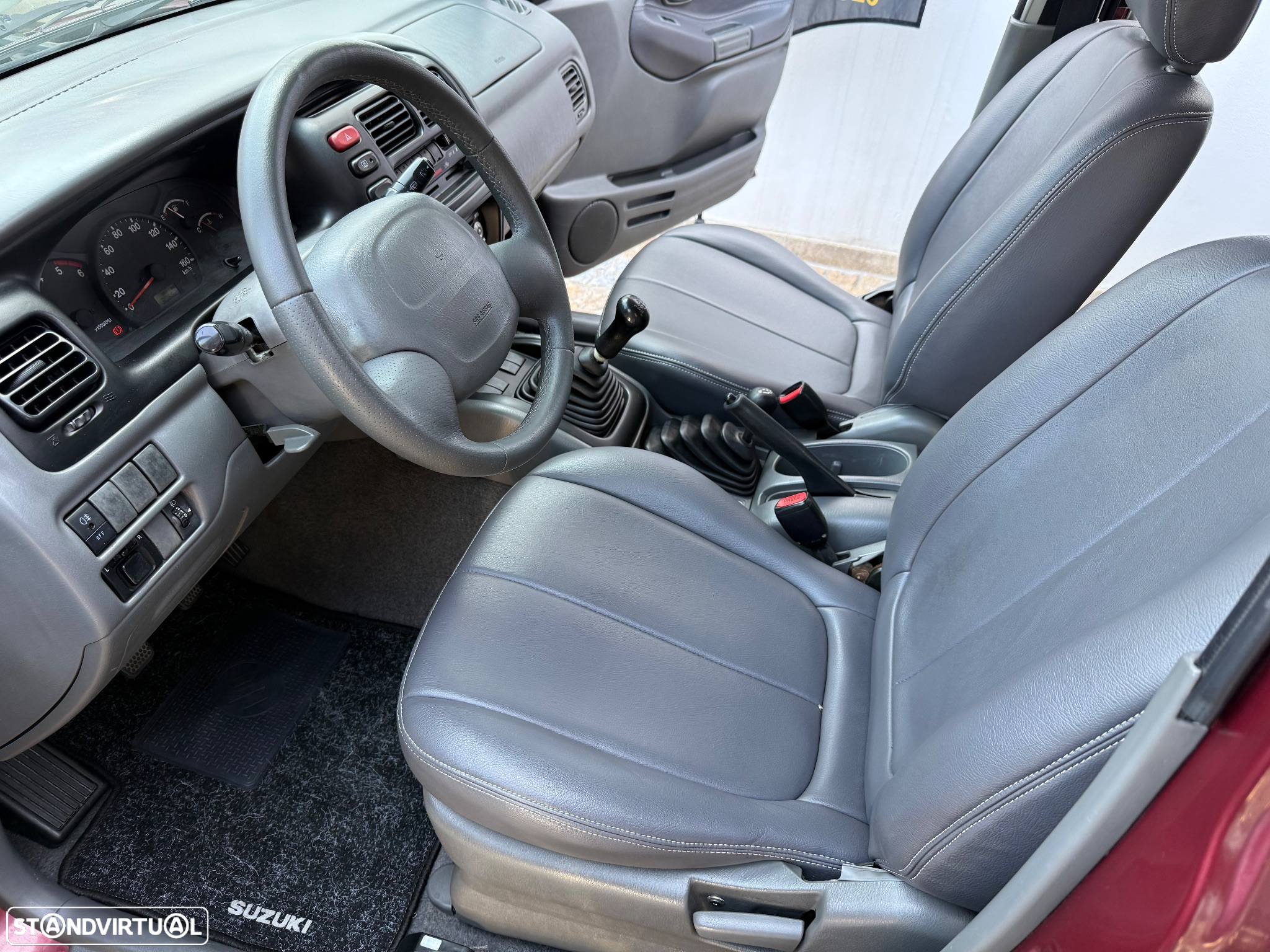 Suzuki Grand Vitara Metal Top 2.0 TDi - 38