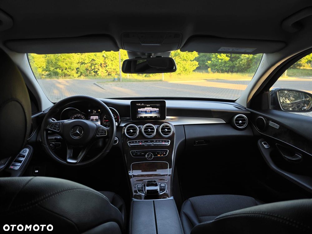 Mercedes-Benz Klasa C 200 4-Matic 7G-TRONIC - 16