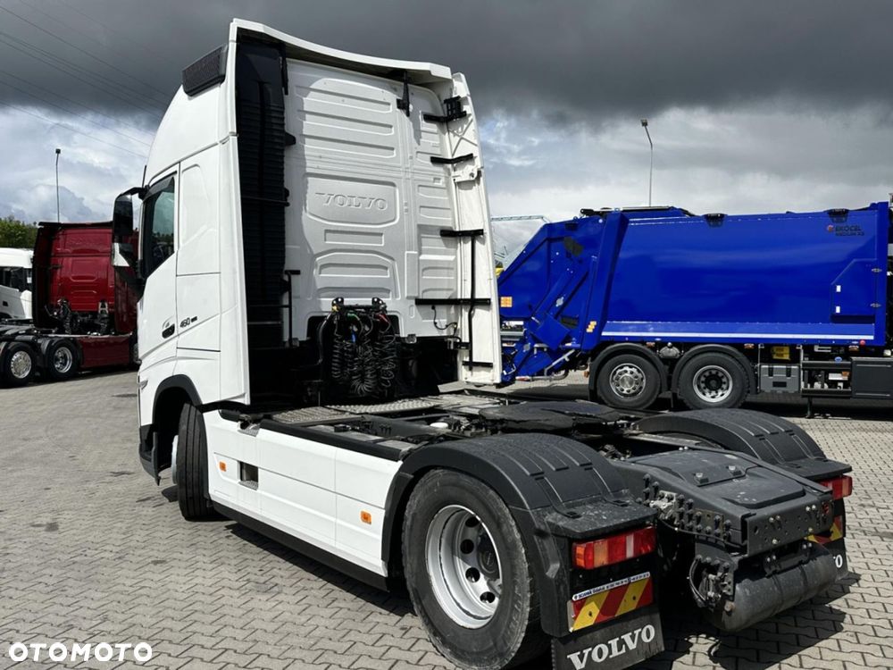 Volvo FH 4X2 460 Globetrotter XL - 6