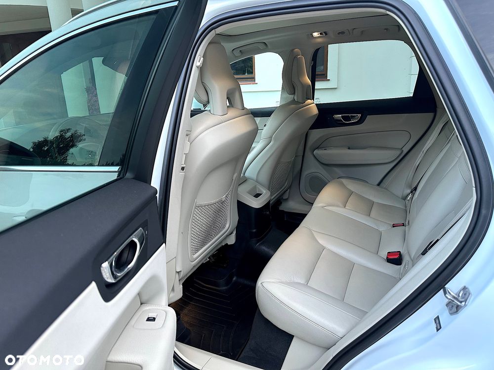 Volvo XC 60 T8 AWD Plug-In Hybrid Inscription Expression - 15