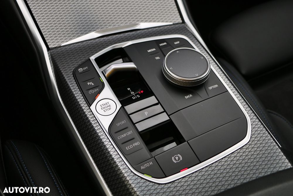 BMW Seria 3 330i xDrive AT - 22